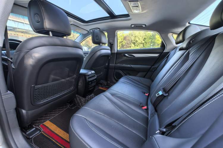 Used Geely Auto Emgrand GT 2018 1.5T MHEV Yaoxiang Edition Interior 3