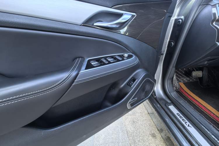 Used Geely Auto Emgrand GT 2018 1.5T MHEV Yaoxiang Edition Interior 7