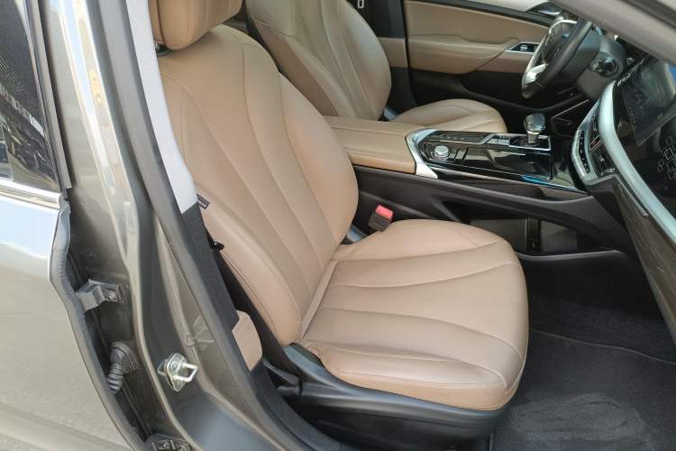 Used Geely Auto Emgrand GT 2018 1.5T MHEV Yaozhi Edition Right Front Seat