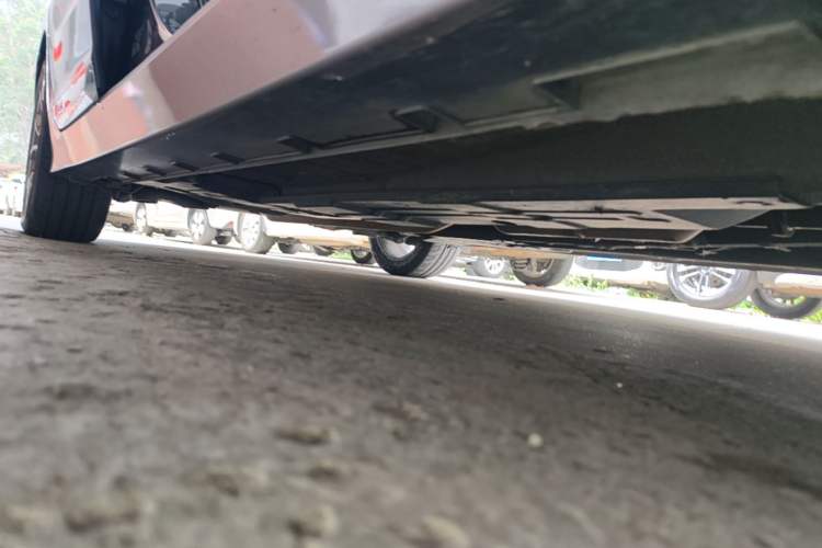 Used Geely Auto Emgrand GT 2018 1.5T MHEV Yaozhi Edition Right Side Sill