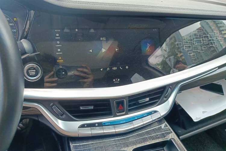 Used Geely Auto Emgrand GT 2018 1.5T MHEV Yaoxiang Edition Audio And AC Panel
