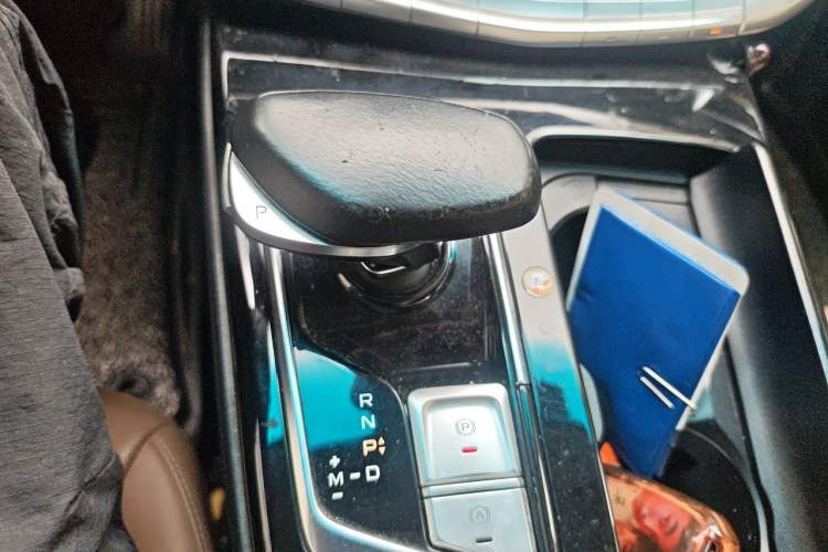 Used Geely Auto Emgrand GT 2018 1.5T MHEV Yaozhi Edition Gear Lever