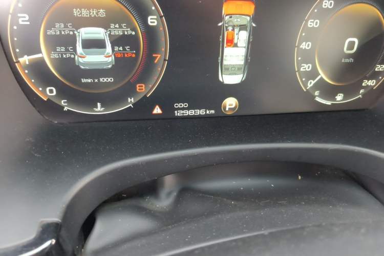 Used Geely Auto Emgrand GT 2018 1.5T MHEV Yaoxiang Edition Odometer Close Up
