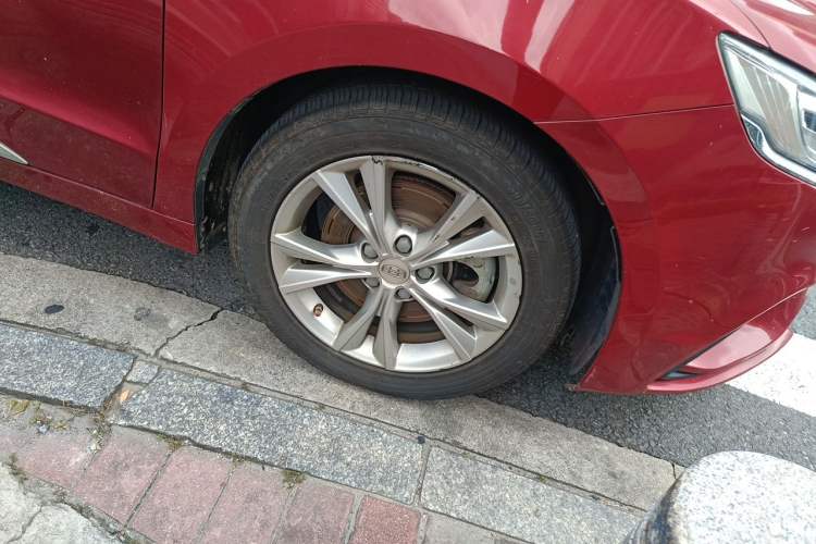 Used Geely Auto Emgrand GT 2018 1.5T MHEV Yaoxiang Edition Right Front Wheel Hub