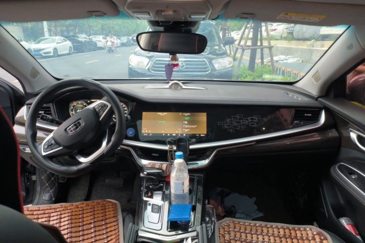 Used Geely Auto Emgrand GT 2018 1.5T MHEV Yaoxiang Edition Center Console