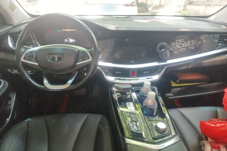 Used Geely Auto Emgrand GT 2018 1.5T MHEV Yaoxiang Edition Center Console