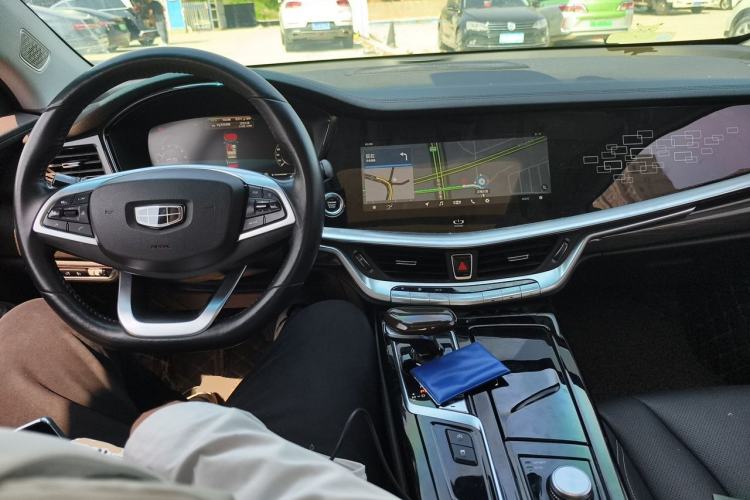 Used Geely Auto Emgrand GT 2018 1.5T MHEV Yaoxiang Edition Center Console