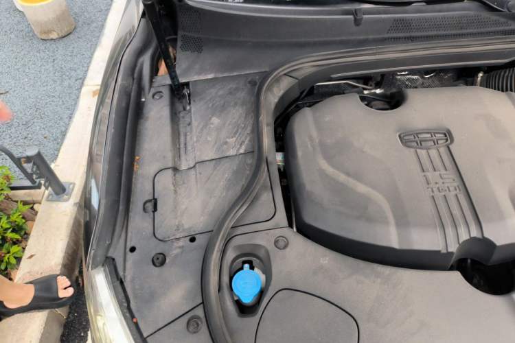 Used Geely Auto Emgrand GT 2018 1.5T MHEV Yaoxiang Edition Engine Bay Right