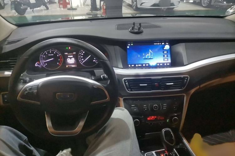 Used Geely Auto Emgrand GT 2018 1.8T Comfort Smart Leading Edition Interior 1