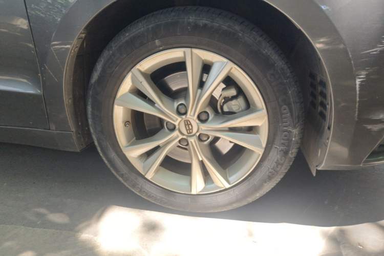 Used Geely Auto Emgrand GT 2018 1.5T MHEV Yaoxiang Edition Right Front Wheel Hub