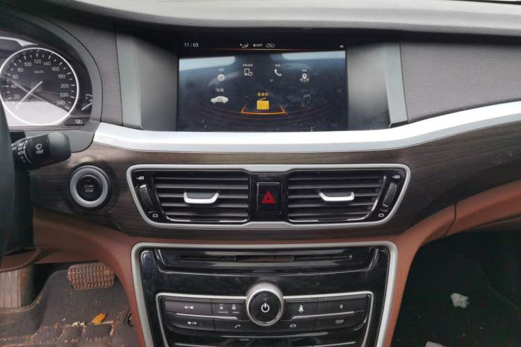 Used Geely Auto Emgrand GT 2018 1.8T Zunshang Zhiling Edition Audio And AC Panel