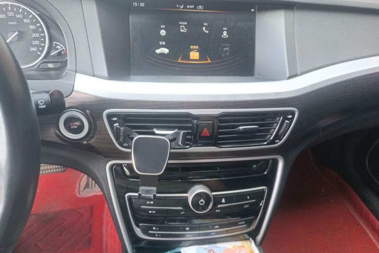 Used Geely Auto Emgrand GT 2018 1.8T Zunshang Zhiling Edition Audio And AC Panel