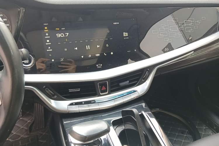 Used Geely Auto Emgrand GT 2018 1.5T MHEV Yaoxiang Edition Audio And AC Panel