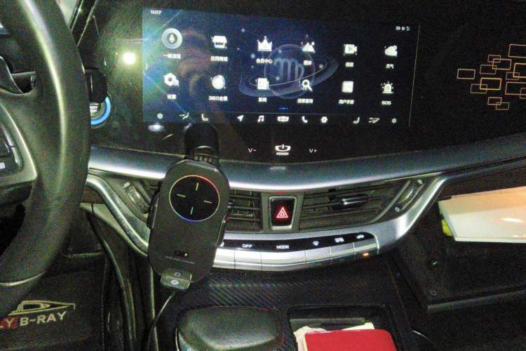 Used Geely Auto Emgrand GT 2018 1.5T MHEV Yaozun Edition Audio And AC Panel