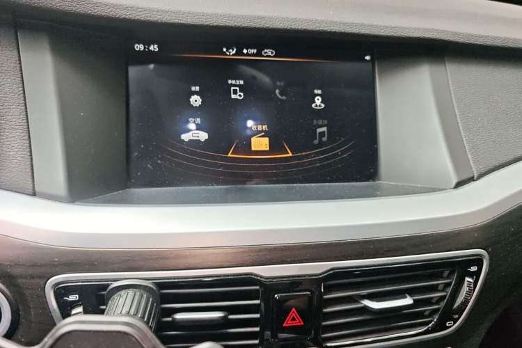 Used Geely Auto Emgrand GT 2018 1.8T Zunshang Zhiling Edition Audio And AC Panel
