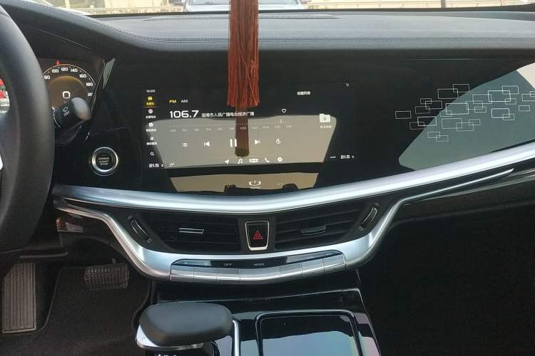 Used Geely Auto Emgrand GT 2018 1.5T MHEV Yaoxiang Edition Audio And AC Panel