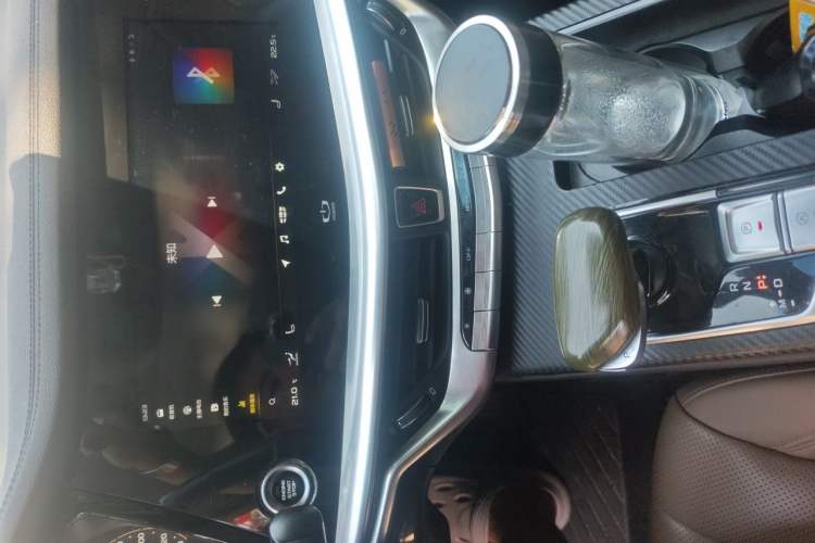 Used Geely Auto Emgrand GT 2018 1.5T MHEV Yaozun Edition Audio And AC Panel