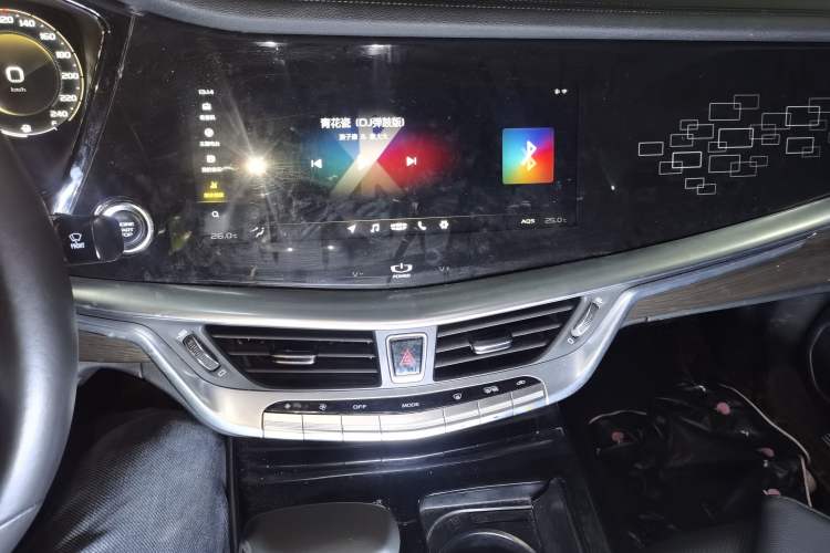 Used Geely Auto Emgrand GT 2018 1.5T MHEV Yaoxiang Edition Audio And AC Panel