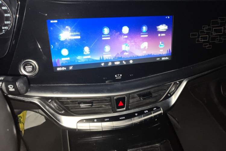 Used Geely Auto Emgrand GT 2018 1.5T MHEV Yaoxiang Edition Audio And AC Panel