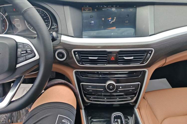 Used Geely Auto Emgrand GT 2018 1.8T Zunshang Zhiling Edition Audio And AC Panel
