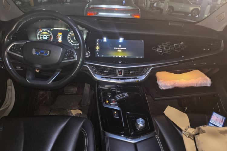 Used Geely Auto Emgrand GT 2018 1.5T MHEV Yaoxiang Edition Center Console