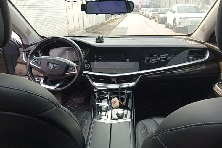 Used Geely Auto Emgrand GT 2018 1.5T MHEV Yaoxiang Edition Center Console