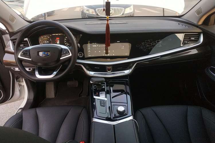 Used Geely Auto Emgrand GT 2018 1.5T MHEV Yaoxiang Edition Center Console