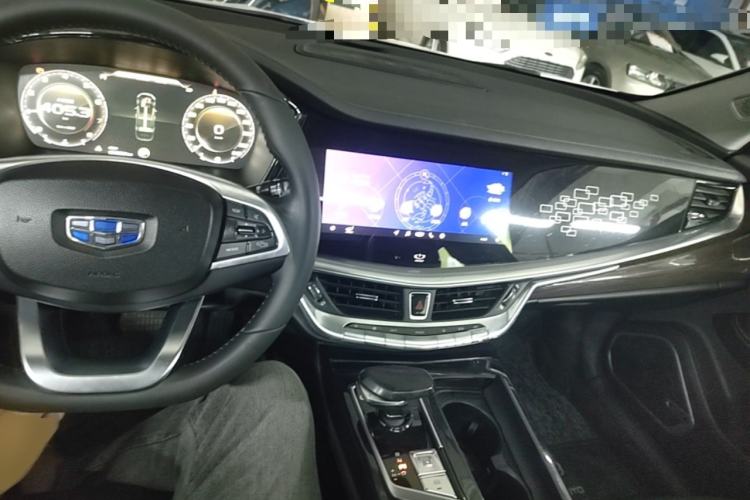 Used Geely Auto Emgrand GT 2018 1.5T MHEV Yaoxiang Edition Center Console