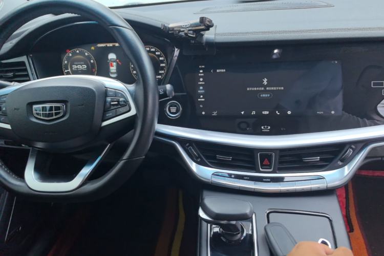 Used Geely Auto Emgrand GT 2018 1.5T MHEV Yaoxiang Edition Center Console