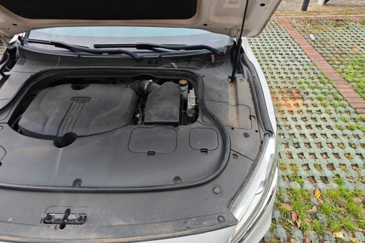 Used Geely Auto Emgrand GT 2018 1.5T MHEV Yaoxiang Edition Engine Bay Left