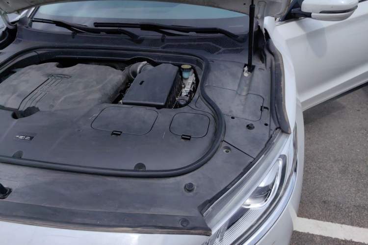 Used Geely Auto Emgrand GT 2018 1.5T MHEV Yaoxiang Edition Engine Bay Left