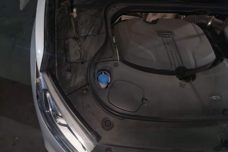 Used Geely Auto Emgrand GT 2018 1.5T MHEV Yaoxiang Edition Engine Bay Right