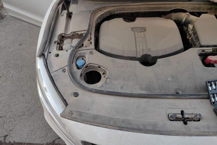 Used Geely Auto Emgrand GT 2018 1.5T MHEV Yaoxiang Edition Engine Bay Right