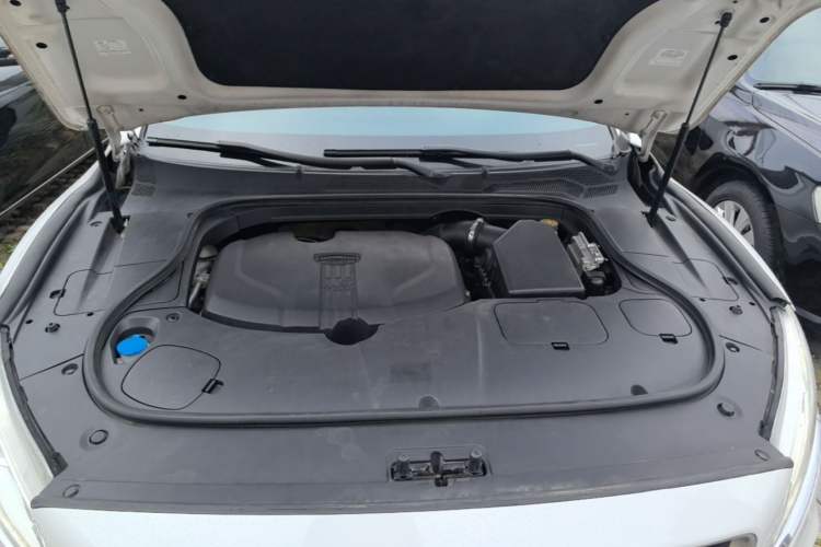 Used Geely Auto Emgrand GT 2018 1.5T MHEV Yaoxiang Edition Engine Bay