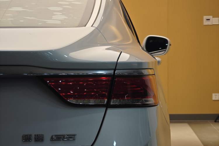 Used Geely Auto Emgrand GT 2018 1.5T MHEV Yaoxiang Edition Exterior 11
