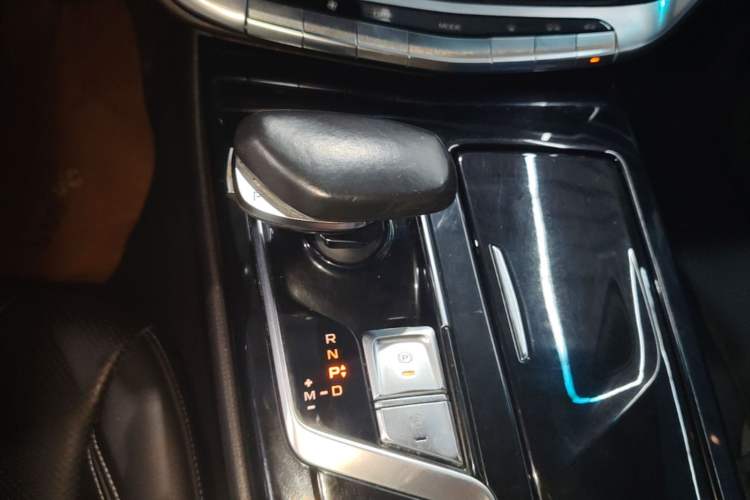 Used Geely Auto Emgrand GT 2018 1.5T MHEV Yaoxiang Edition Gear Lever