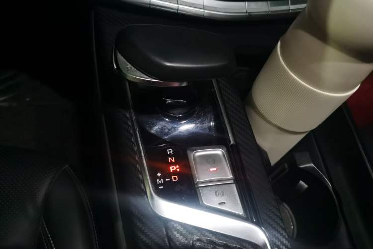 Used Geely Auto Emgrand GT 2018 1.5T MHEV Yaoxiang Edition Gear Lever