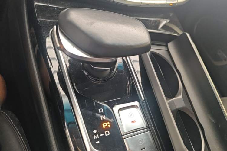 Used Geely Auto Emgrand GT 2018 1.5T MHEV Yaoxiang Edition Gear Lever