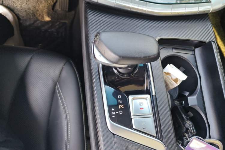 Used Geely Auto Emgrand GT 2018 1.5T MHEV Yaoxiang Edition Gear Lever