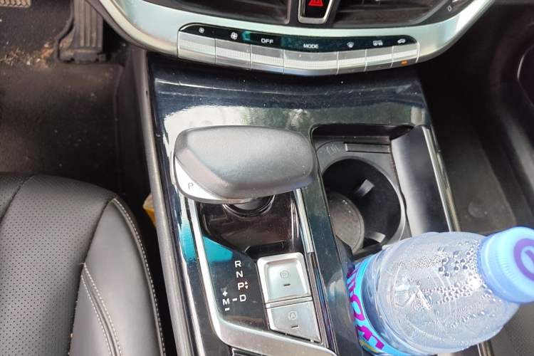 Used Geely Auto Emgrand GT 2018 1.5T MHEV Yaoxiang Edition Gear Lever