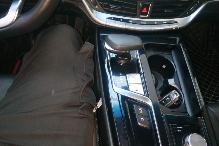 Used Geely Auto Emgrand GT 2018 1.5T MHEV Yaoxiang Edition Gear Lever