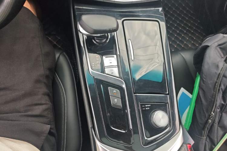 Used Geely Auto Emgrand GT 2018 1.5T MHEV Yaoxiang Edition Gear Lever