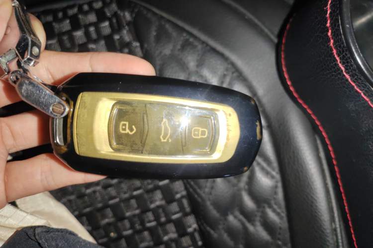 Used Geely Auto Emgrand GT 2018 1.8T Comfort Smart Leading Edition Interior 1