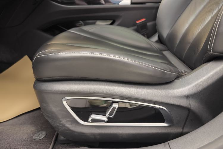 Used Geely Auto Emgrand GT 2018 1.5T MHEV Yaoxiang Edition Interior 10
