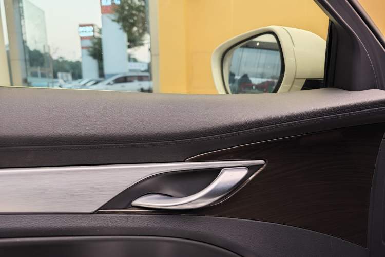 Used Geely Auto Emgrand GT 2018 1.5T MHEV Yaoxiang Edition Interior 11