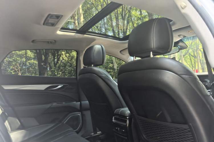 Used Geely Auto Emgrand GT 2018 1.5T MHEV Yaoxiang Edition Interior 3
