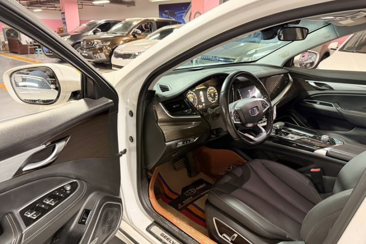 Used Geely Auto Emgrand GT 2018 1.5T MHEV Yaoxiang Edition Interior 3