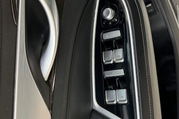 Used Geely Auto Emgrand GT 2018 1.5T MHEV Yaoxiang Edition Interior 6