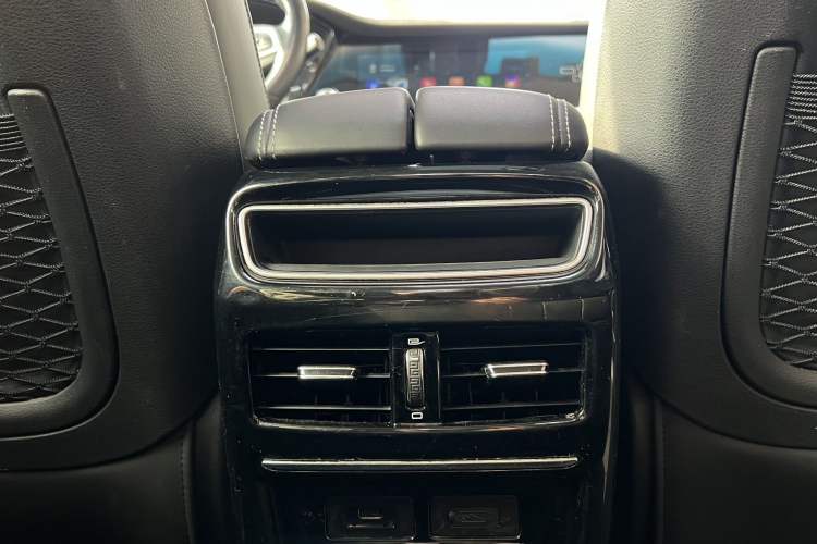 Used Geely Auto Emgrand GT 2018 1.5T MHEV Yaoxiang Edition Interior 7