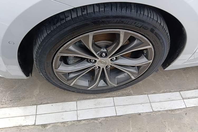 Used Geely Auto Emgrand GT 2018 1.5T MHEV Yaozun Edition Left Front Wheel Hub